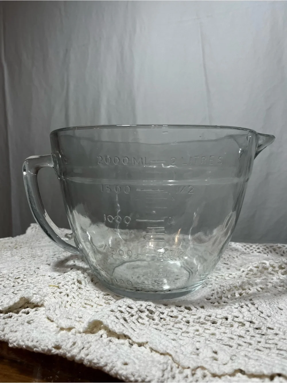 Large Glass Measuring Batter Bowl Heavy Duty 8 Cup 2 Quarts 2000ml Pour Spout